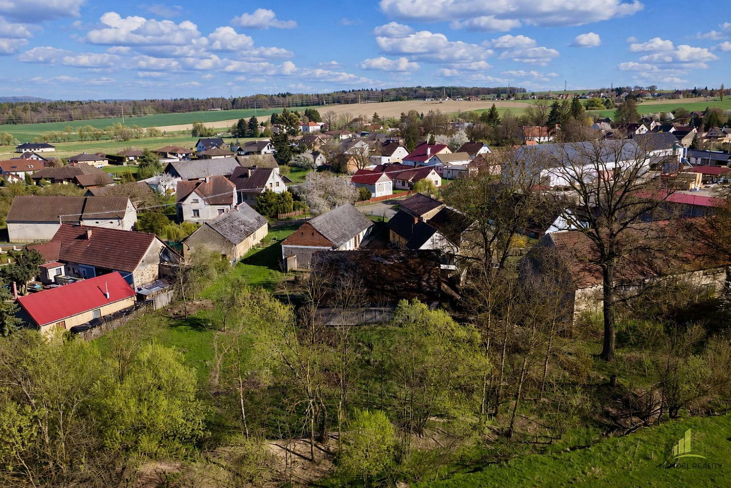 Prodej stavebního pozemku 4 033 m² – fotografie 3