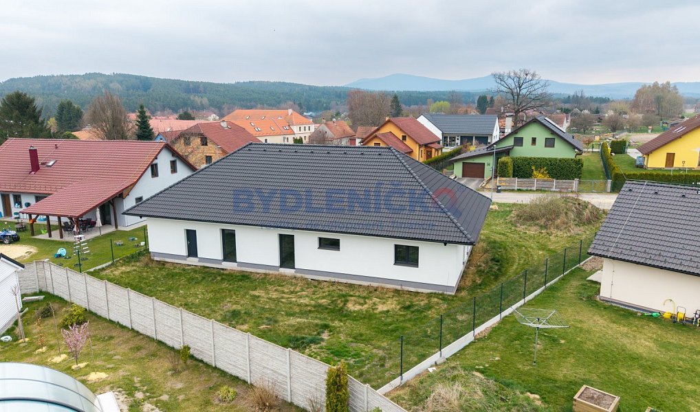 Prodej domu 193 m² s pozemkem 996 m², Kamenná – náhled fotky 6
