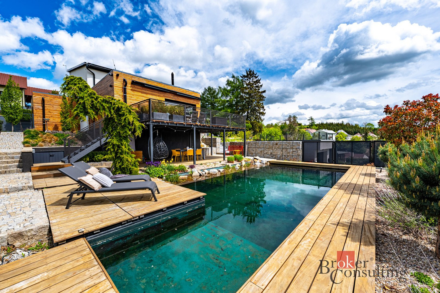 Prodej domu 213 m² s pozemkem 1 006 m²