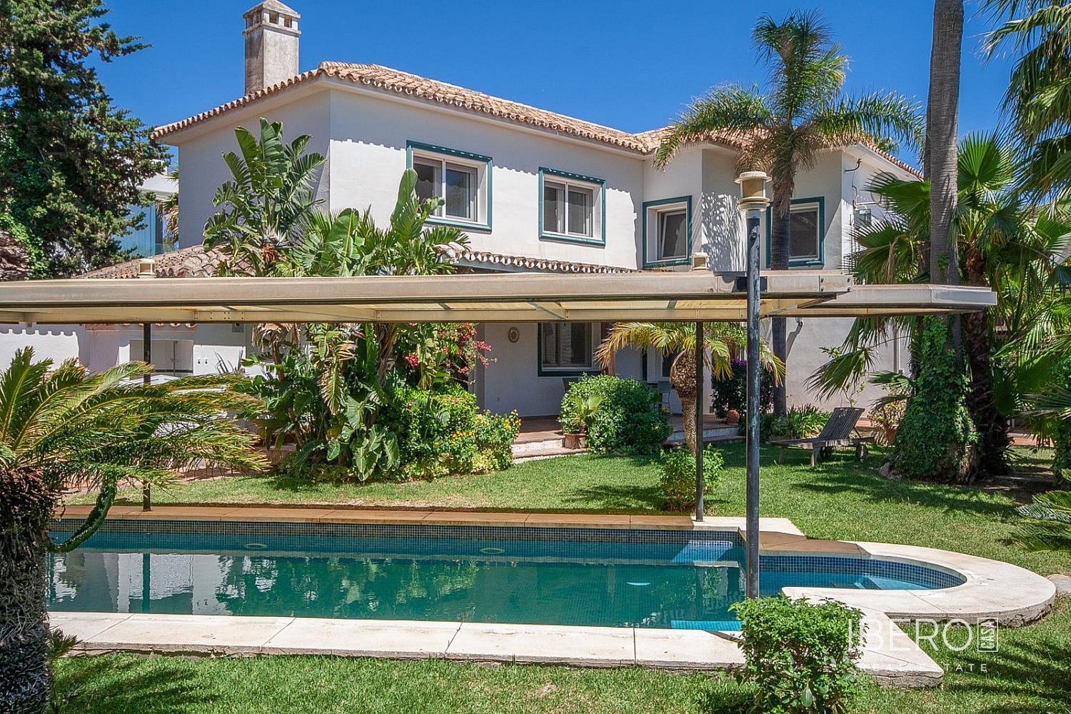 Prodej domu 388 m² s pozemkem 809 m²