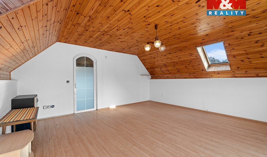 Prodej domu 280 m² s pozemkem 1 065 m², Vodochody – náhled fotky 4