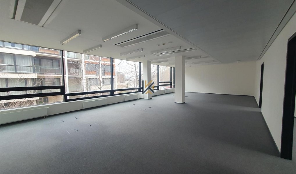 Pronájem kanceláře 490 m², Praha – náhled fotky 2