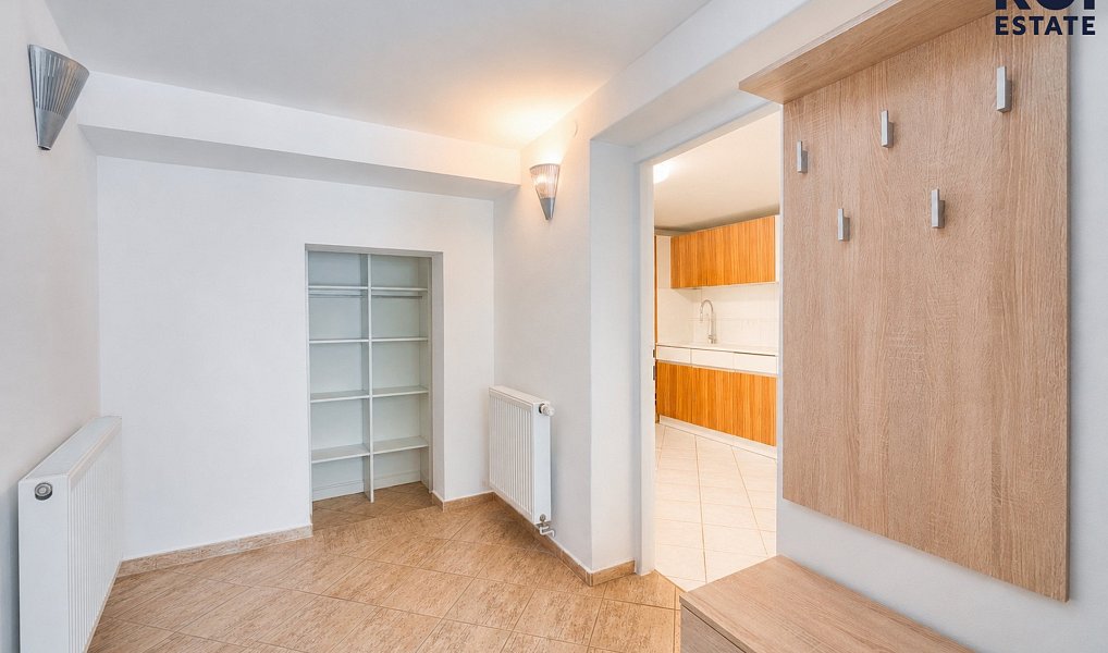Prodej domu 194 m² s pozemkem 1 083 m², Omice – náhled fotky 34