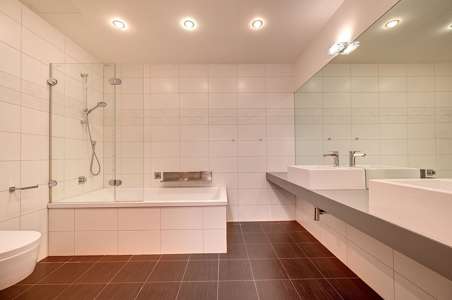 Pronájem bytu 4+kk 130 m² — photo 3