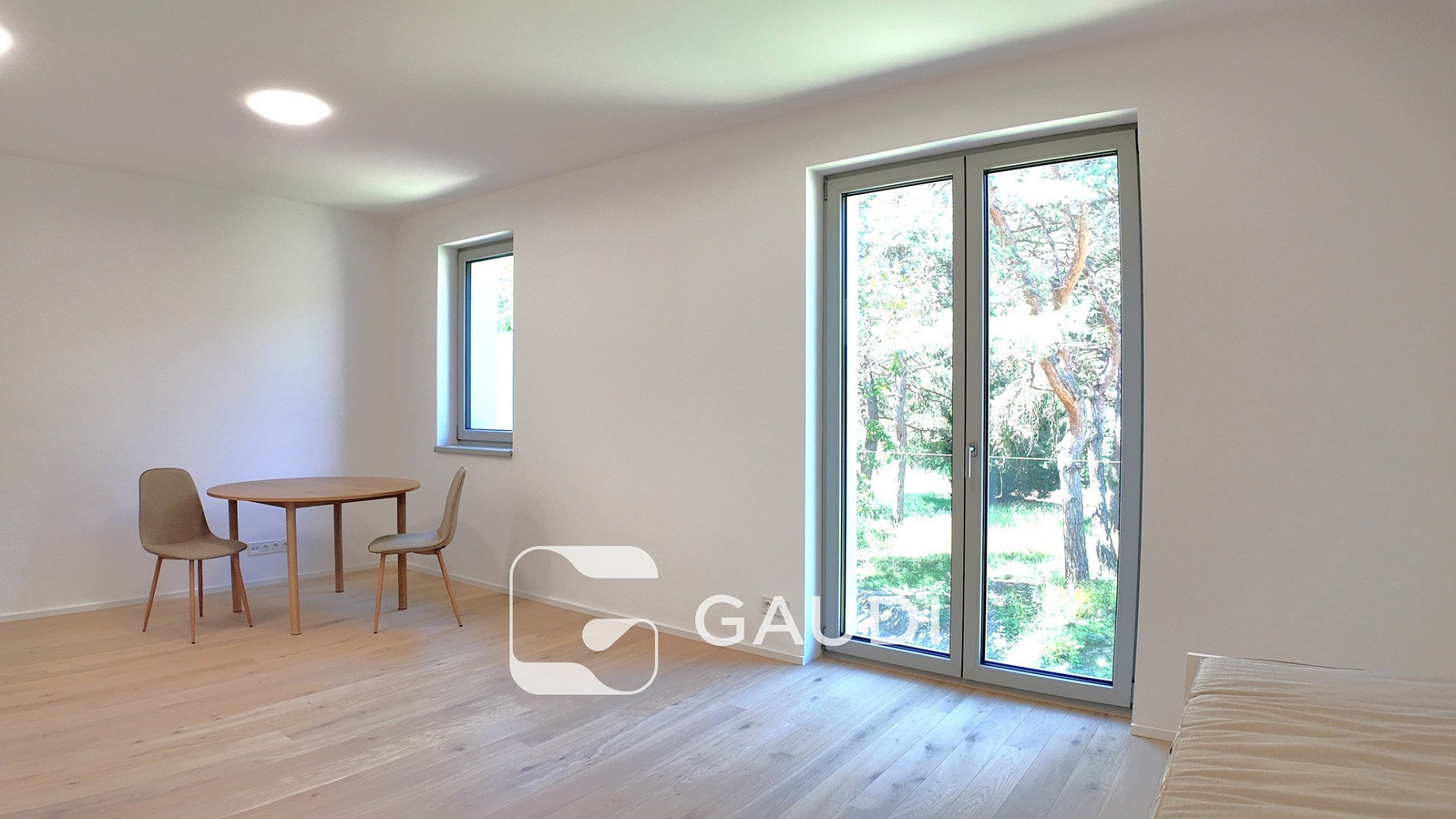 Pronájem bytu 1+kk 37 m² — photo 3
