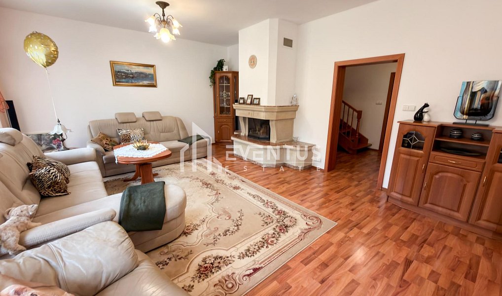 Prodej domu 300 m² s pozemkem 803 m², Praha – náhled fotky 3