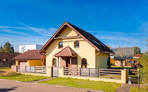 Prodej domu 148 m² s pozemkem 1 000 m², Stéblová, okres Pardubice