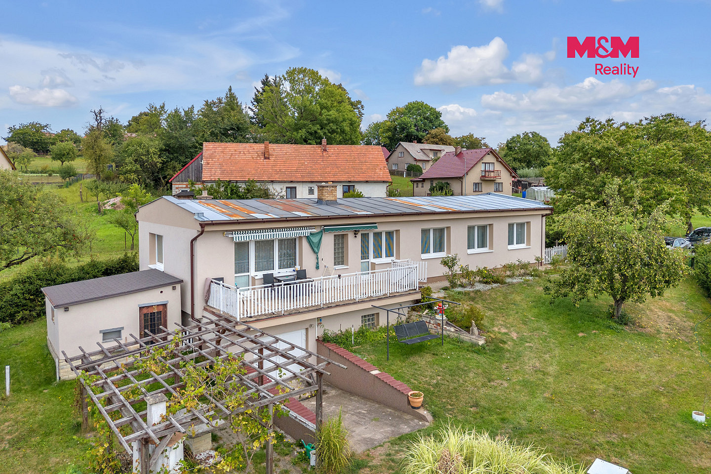 Prodej domu 140 m² s pozemkem 1 025 m² – fotografie 2