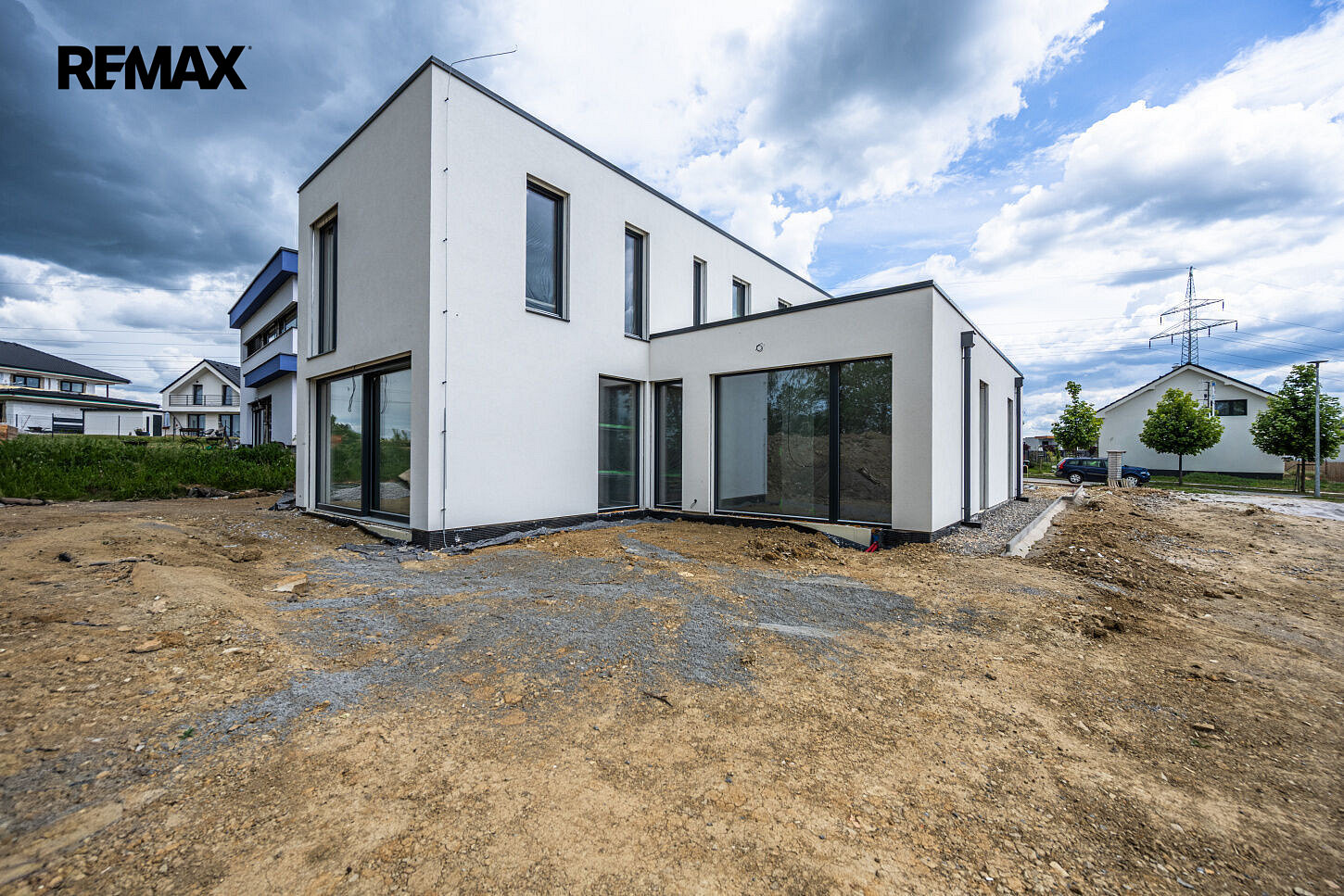 Prodej domu 230 m² s pozemkem 982 m² – fotografie 2