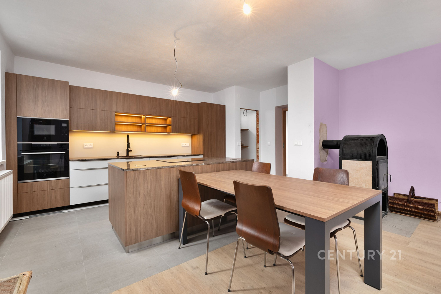 Prodej domu 232 m² s pozemkem 1 199 m²