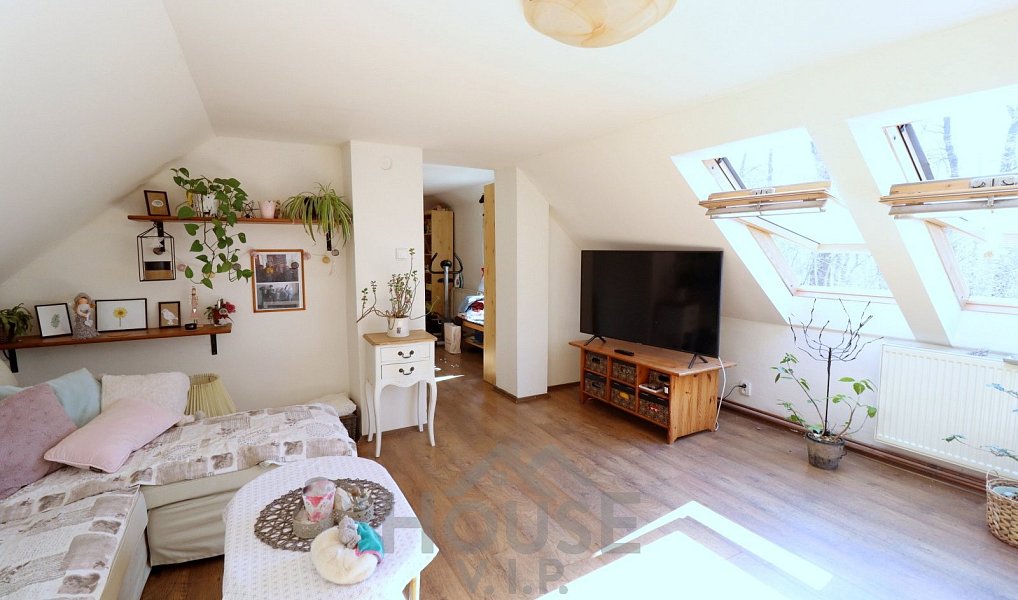 Prodej domu 206 m² s pozemkem 420 m², Sluštice – náhled fotky 12