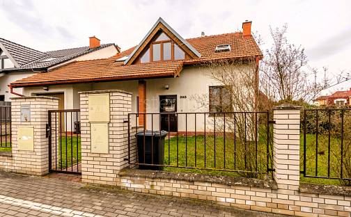 Prodej domu 201 m² s pozemkem 616 m², Rovná, Vestec, okres Praha-západ