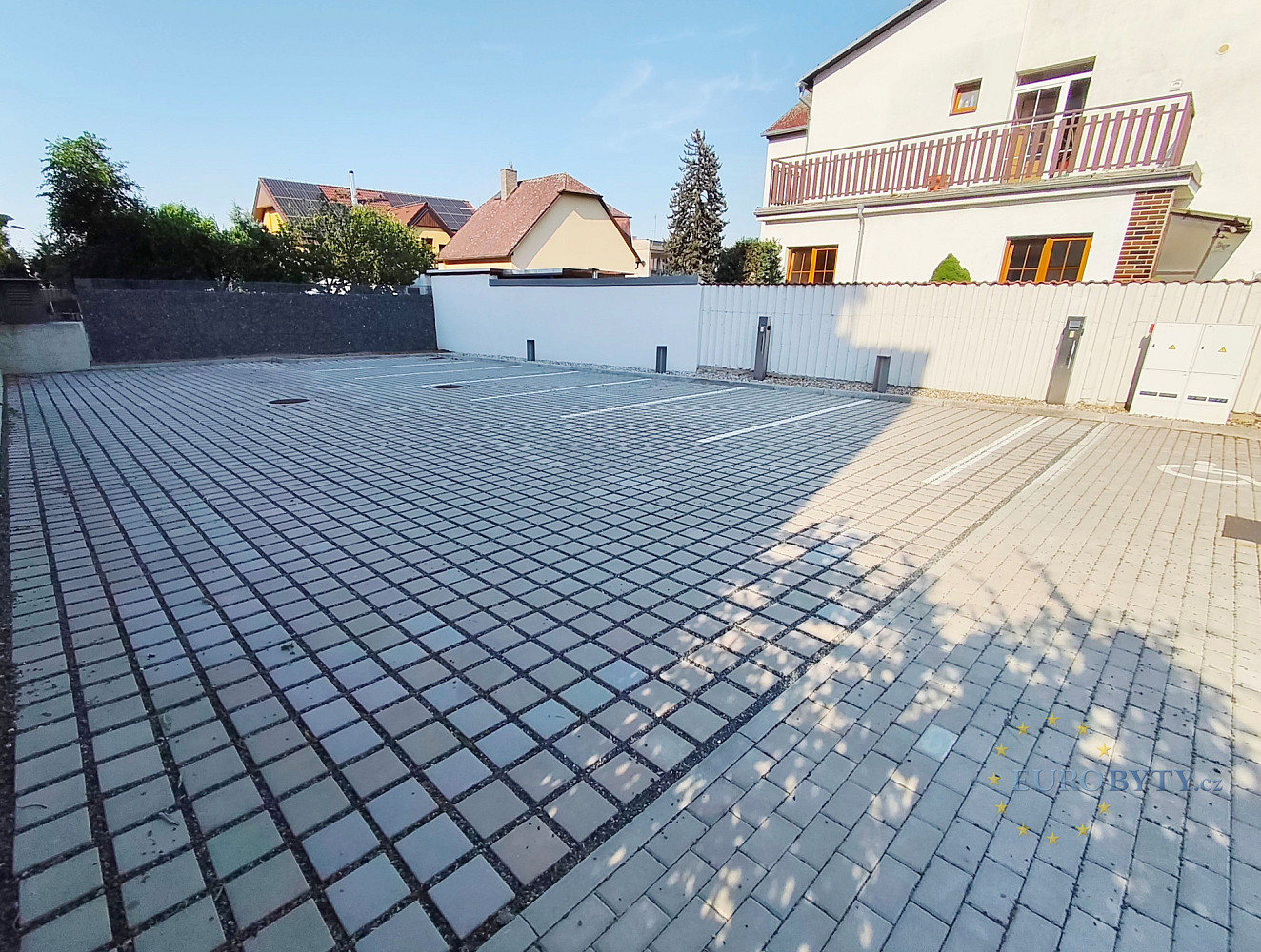 Pronájem pozemku 303 m² – fotografie 2