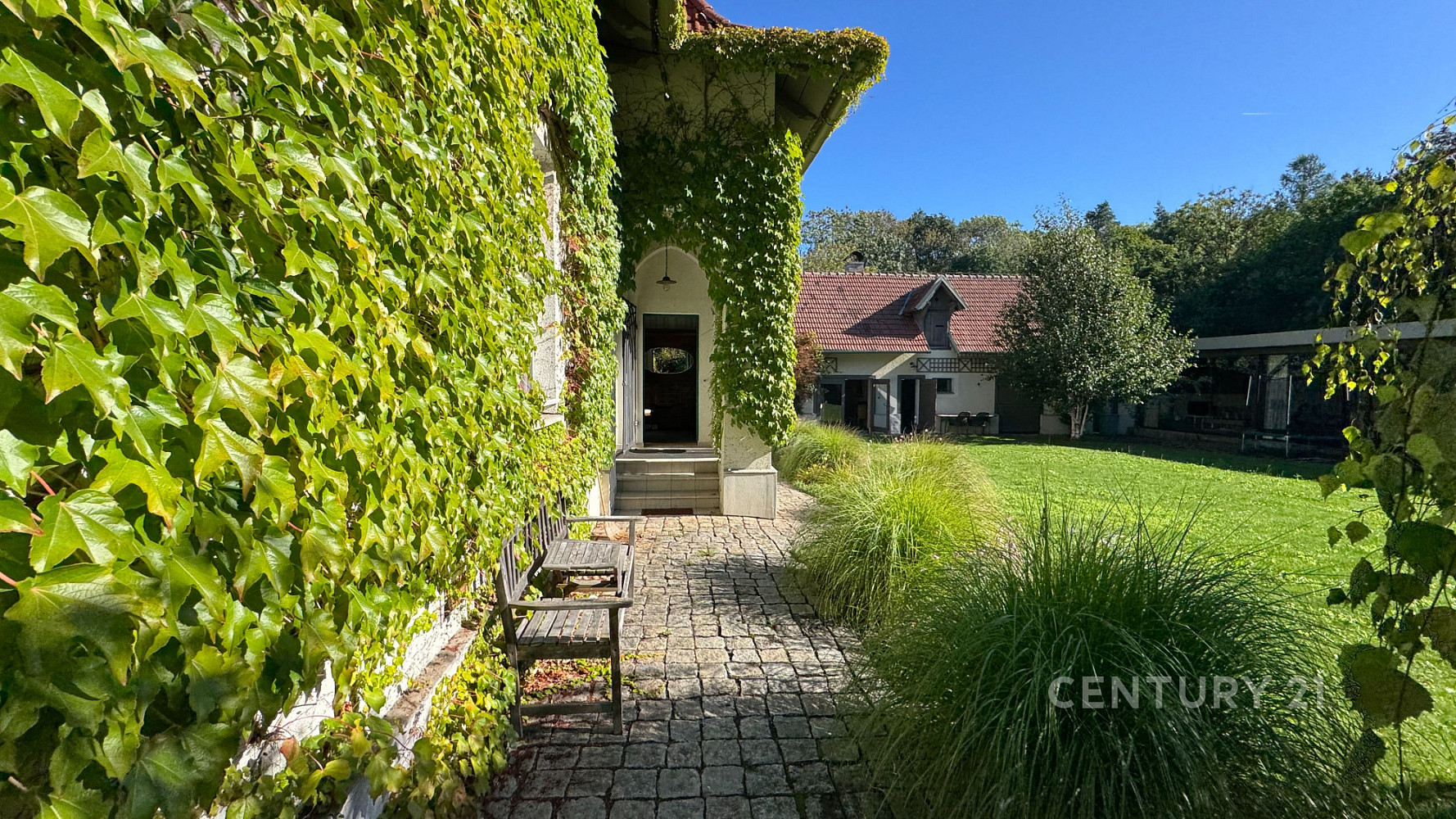Prodej domu 600 m² s pozemkem 1 097 m² – fotografie 2