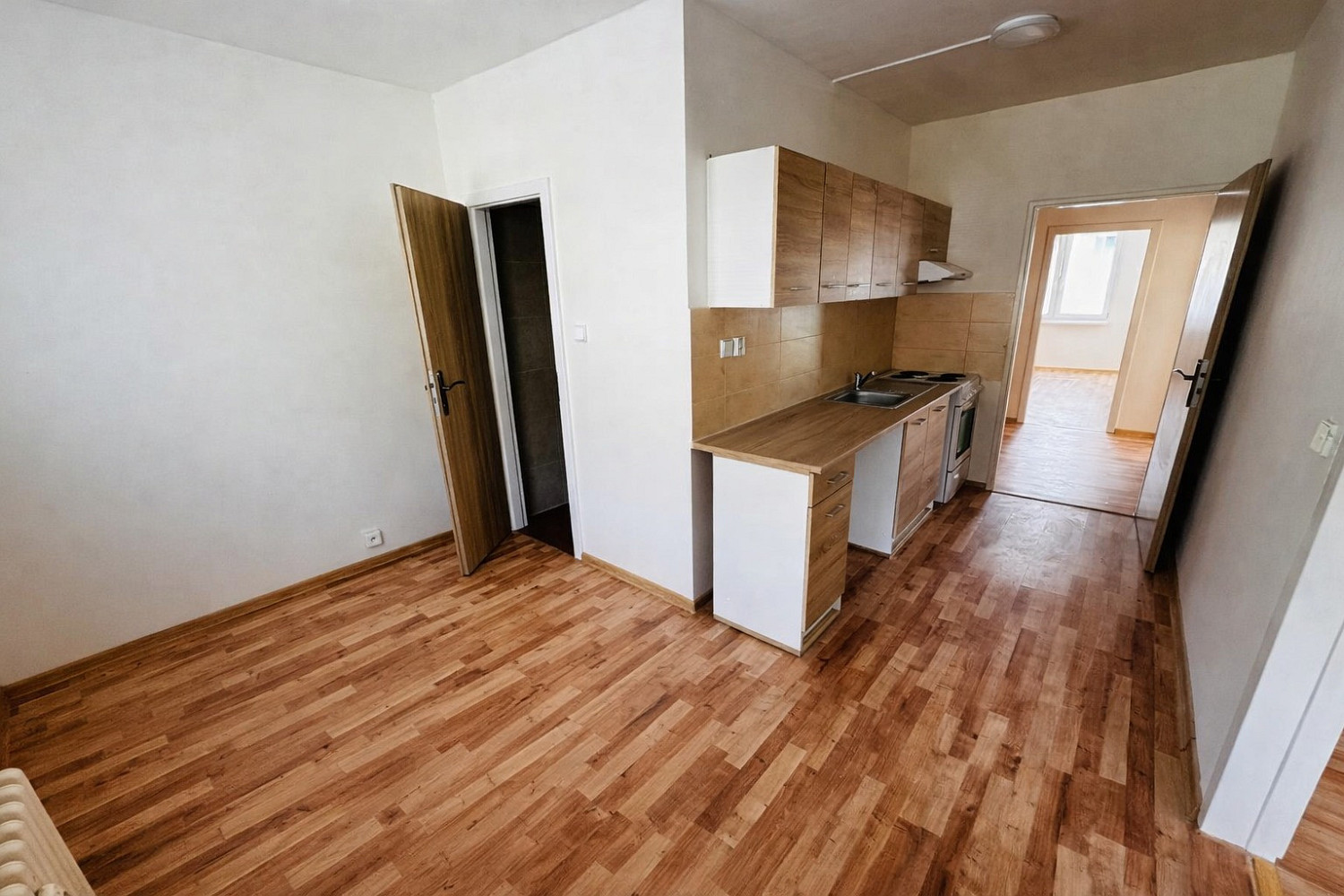 Pronájem bytu 3+1 79 m² – pohled 2
