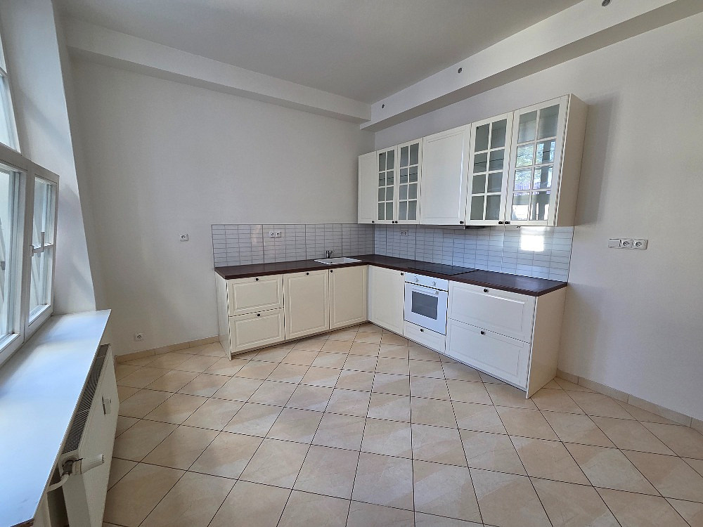 Pronájem bytu 4+1 136 m²