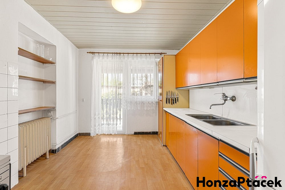 Prodej domu 237 m² s pozemkem 808 m² — photo 2