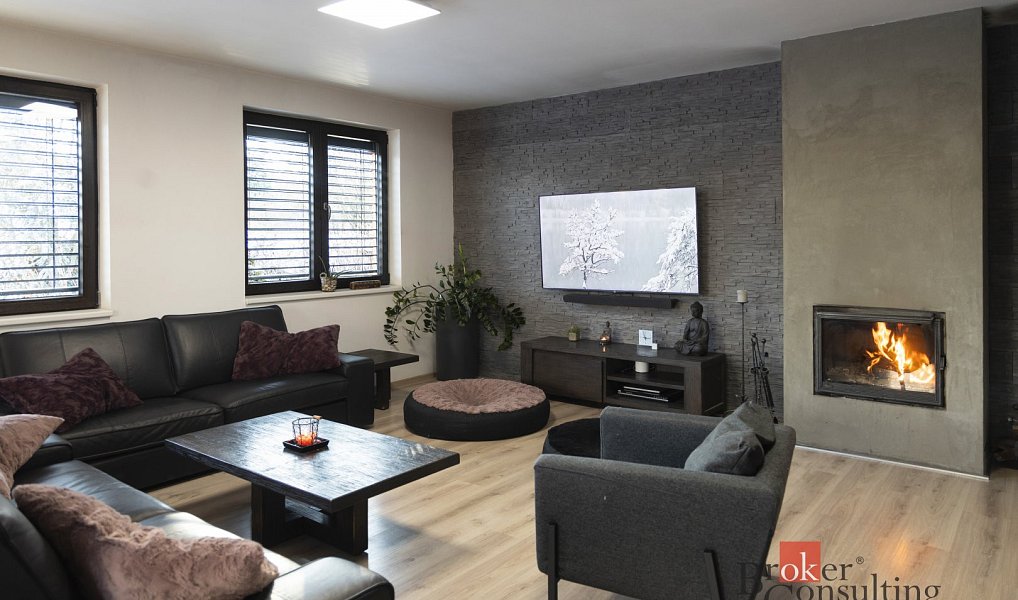 Prodej domu 280 m² s pozemkem 981 m², Hýskov – náhled fotky 2