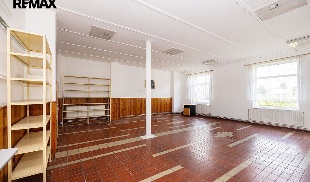 Pronájem obchodních prostor 200 m², Hořice – náhled fotky 18