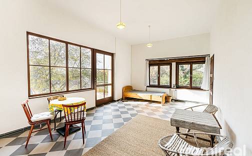 Prodej domu 250 m² s pozemkem 548 m², Bystřice nad Pernštejnem - Pivonice, okres Žďár nad Sázavou