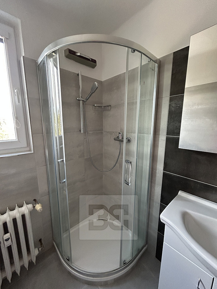 Pronájem bytu 2+1 59 m² – fotografie 4