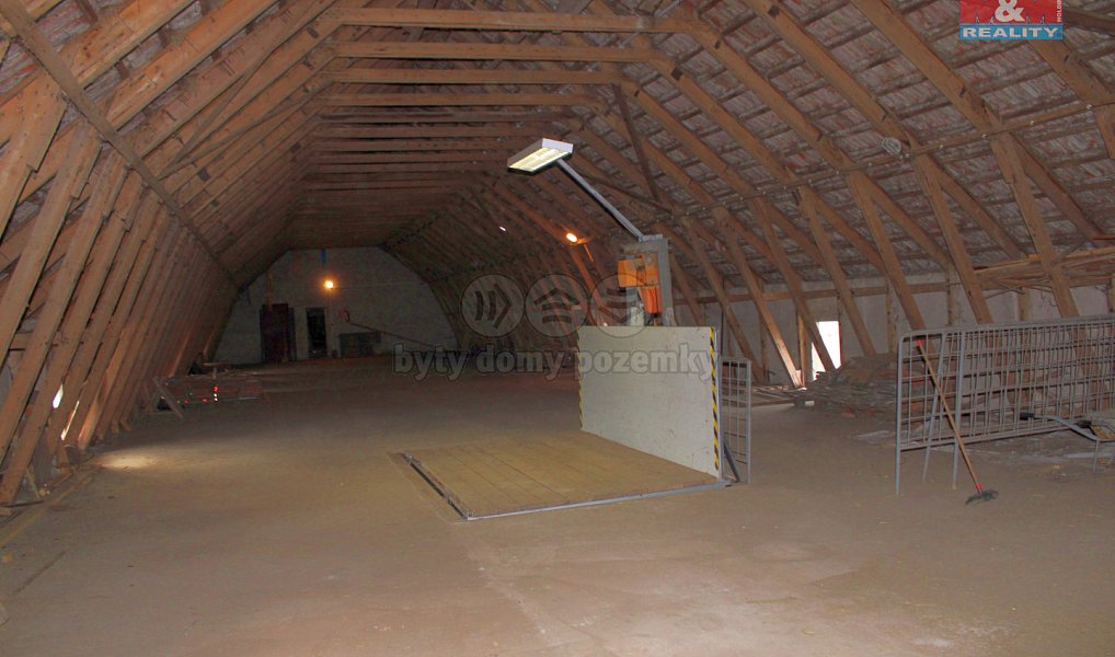 Pronájem skladovacích prostor 500 m², Ostružno – náhled fotky 10