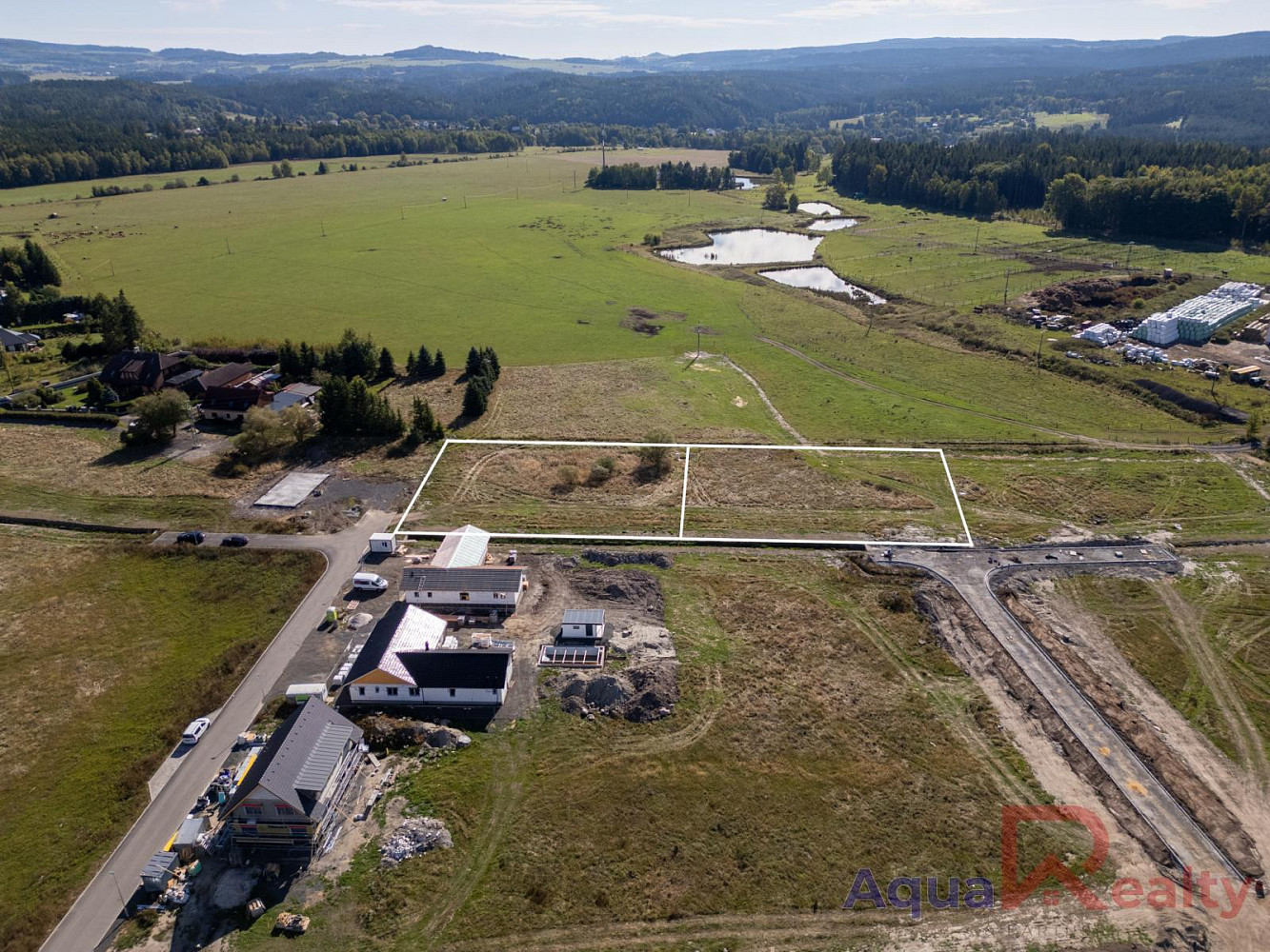 Prodej stavebního pozemku 1 000 m² – fotografie 2