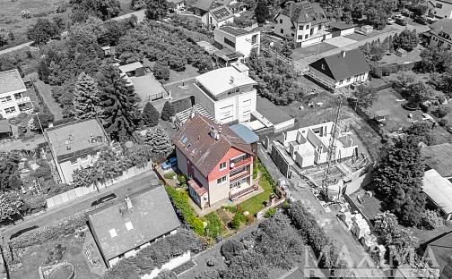 Prodej domu 440 m² s pozemkem 448 m², Adélčina, Praha 9 - Třeboradice