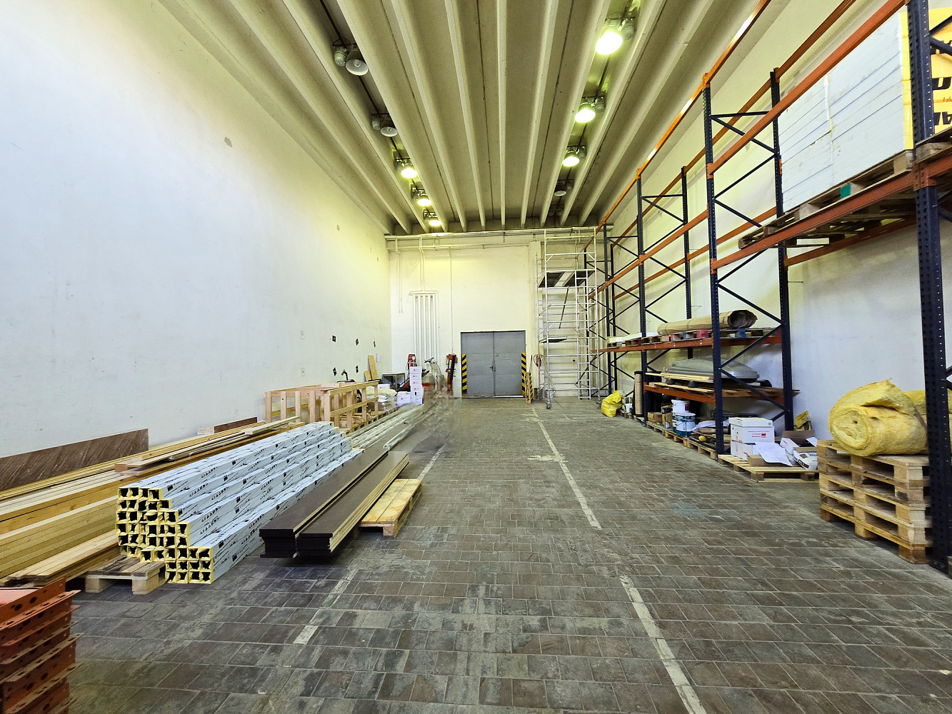 Pronájem skladovacích prostor 211 m² – fotografie 4