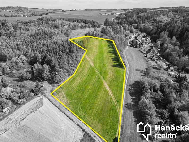 Prodej stavebního pozemku 14 070 m² – fotografie 2