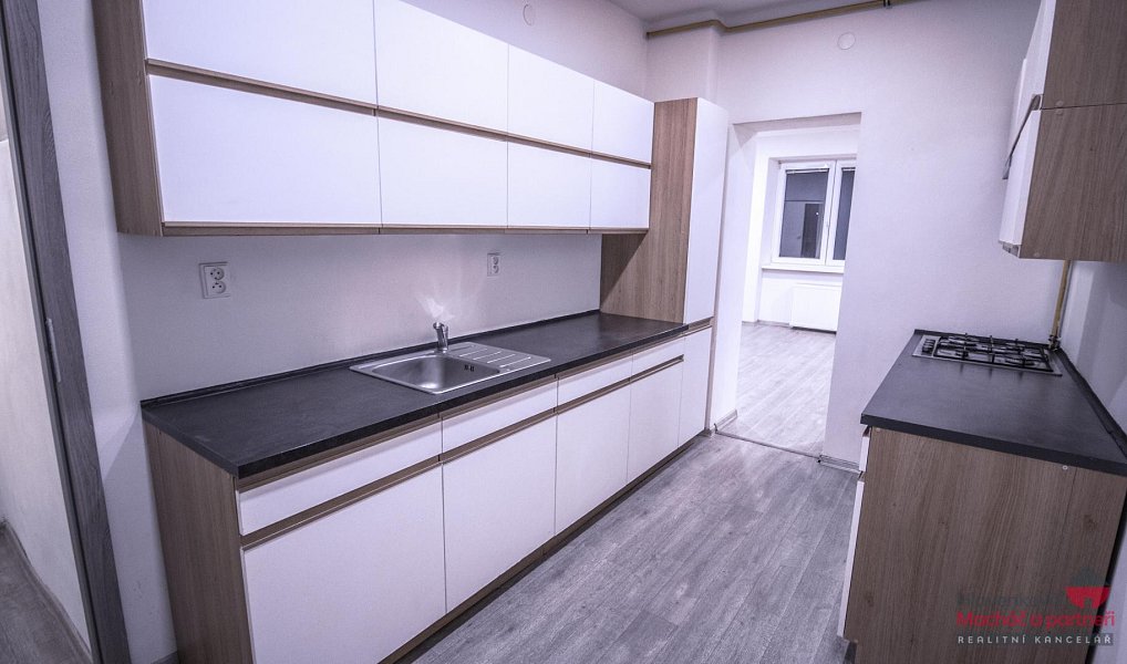 Pronájem bytu 3+1 85 m², Ostrava – náhled fotky 2