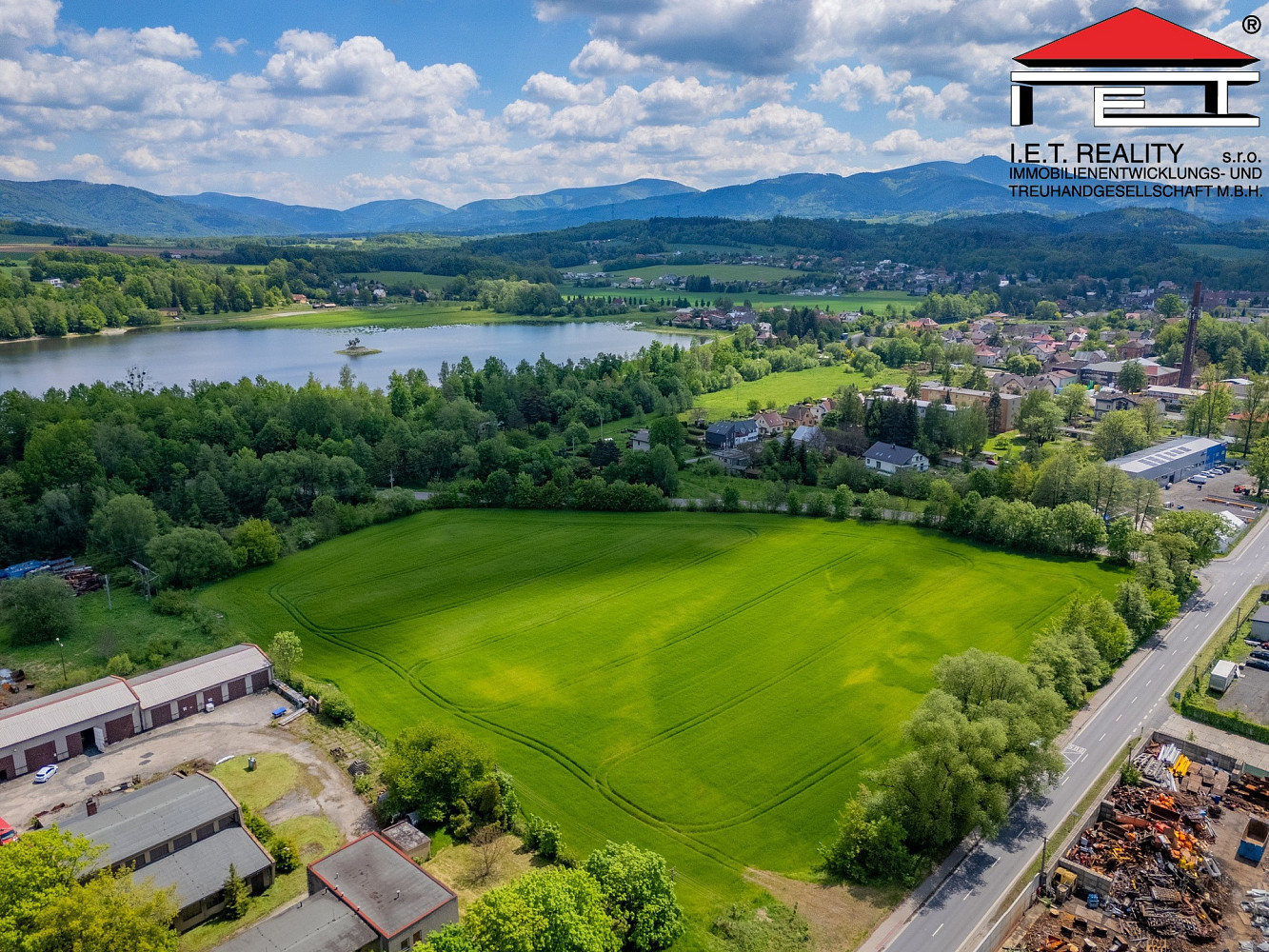Prodej komerčního pozemku 30 816 m² – fotografie 5