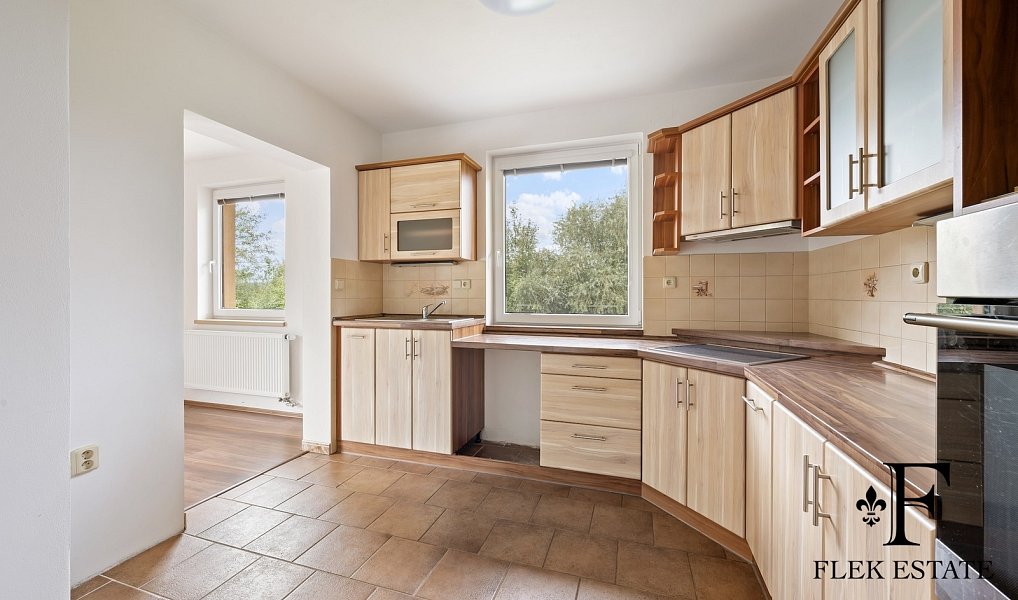 Prodej domu 180 m² s pozemkem 1 666 m², Tisová – náhled fotky 7