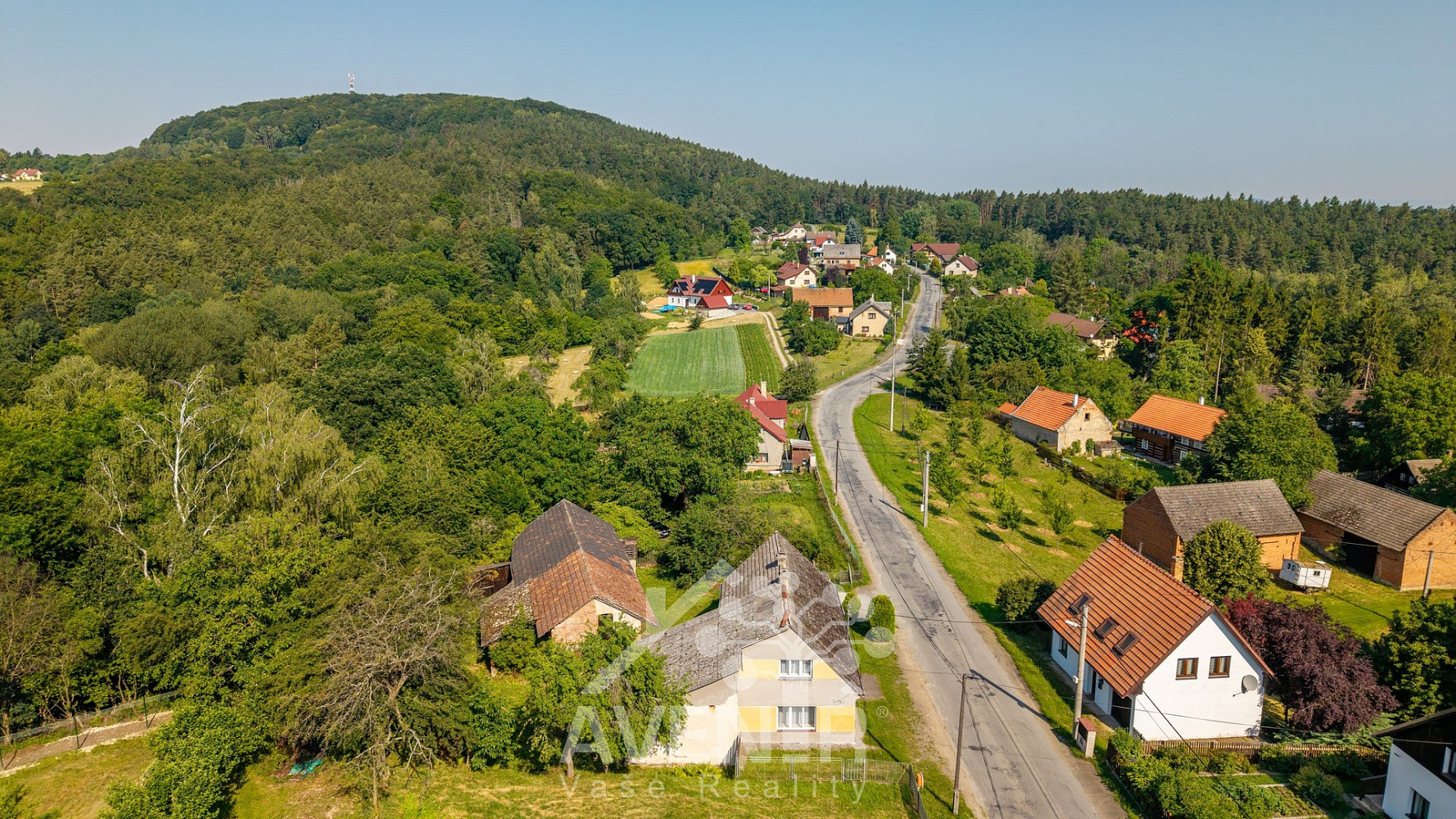 Prodej domu 174 m² s pozemkem 1 280 m² — photo 2