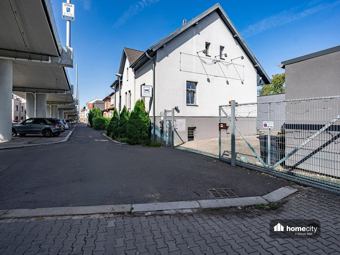 Prodej nájemního domu, činžáku 300 m² – fotografie 2