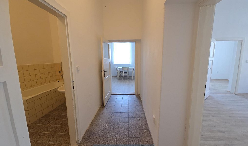 Pronájem bytu 2+1 54 m², Krnov – náhled fotky 7