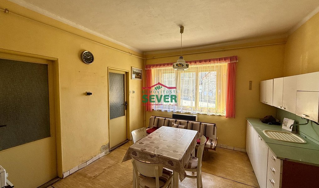 Prodej domu 241 m² s pozemkem 1 596 m², Křesín – náhled fotky 16