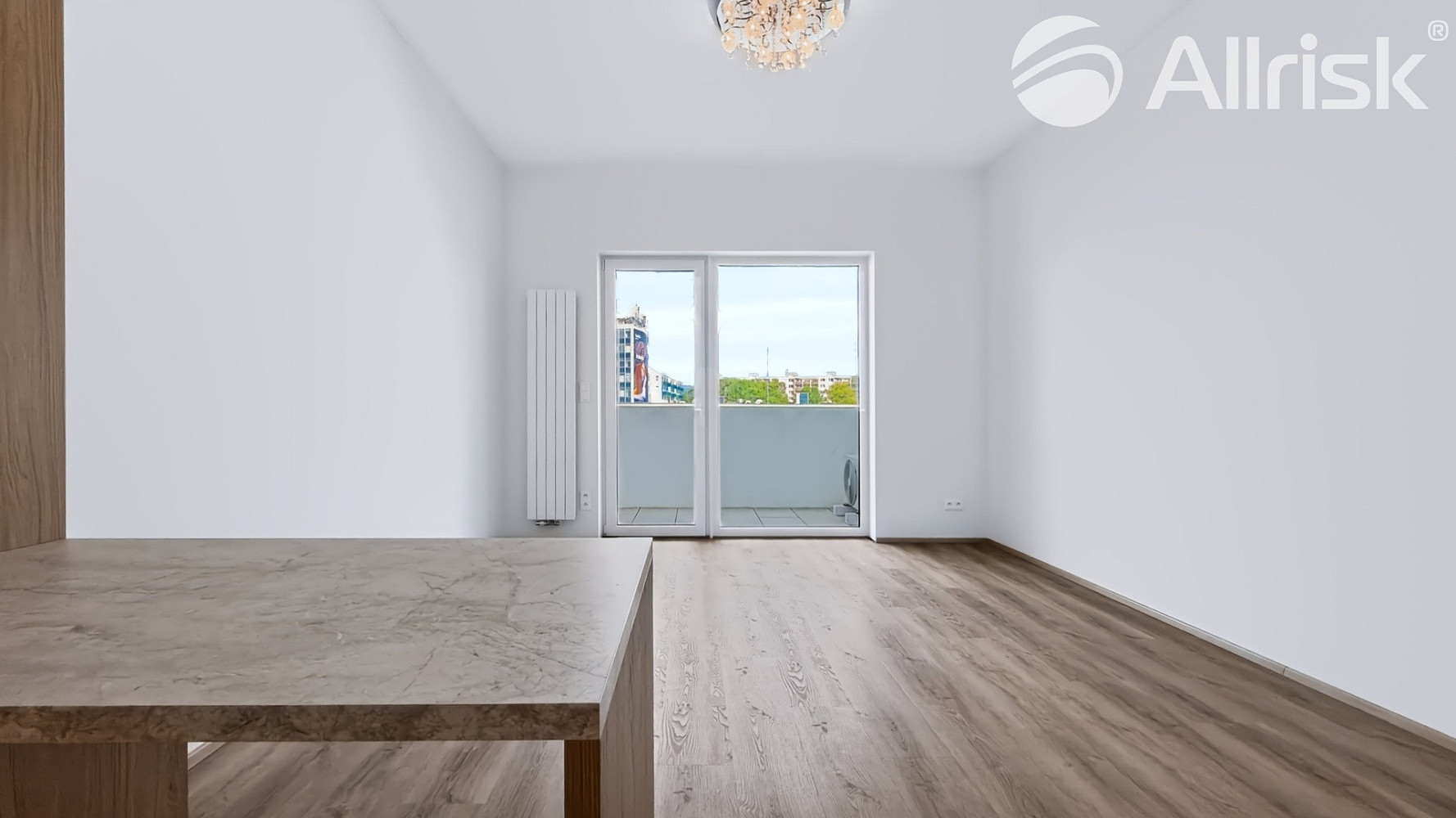 Pronájem bytu 1+kk 33 m² – fotografie 3