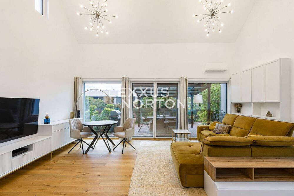 Pronájem domu 115 m² s pozemkem 380 m²