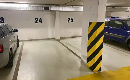 Pronájem garážového stání, 12 m2, ul. Slavníkova 2386/11, Praha 6 - Břevnov, Slavníkova, Praha 6 - Břevnov