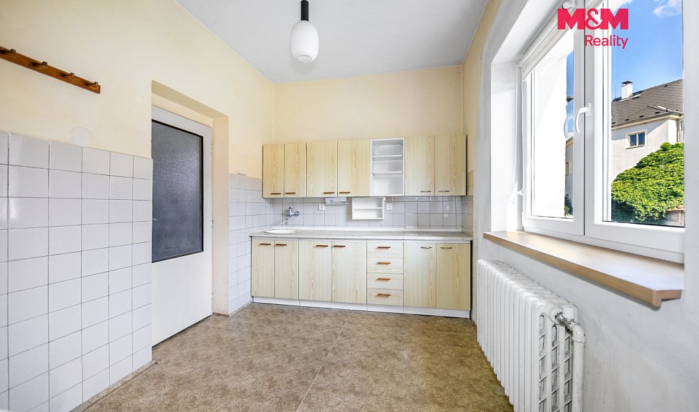 Prodej domu 200 m² s pozemkem 616 m², Plasy – náhled fotky 7