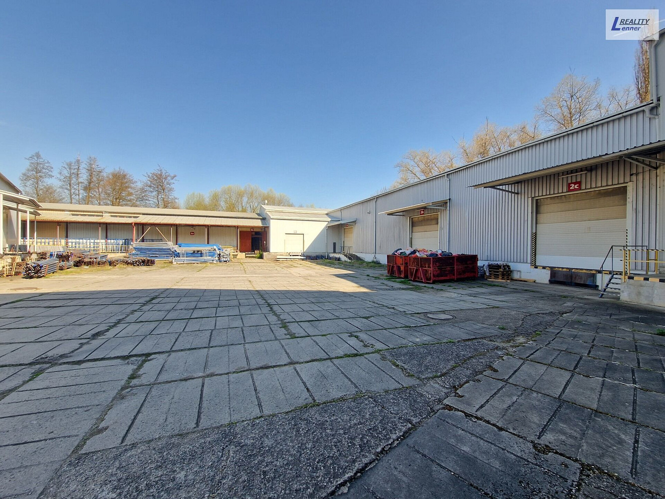 Pronájem skladovacích prostor 1 045 m² – fotografie 4