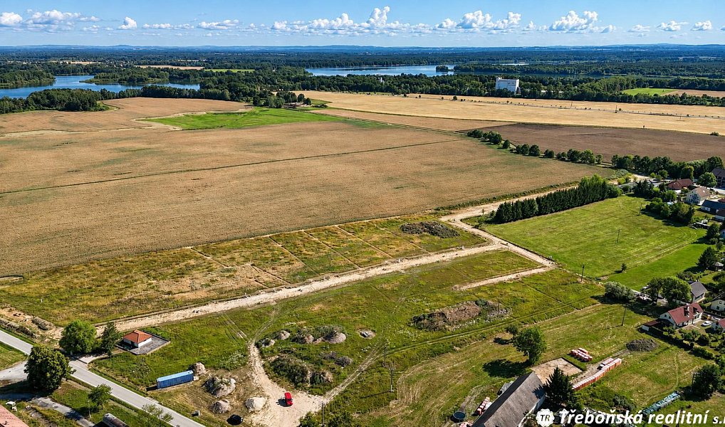 Prodej stavebního pozemku 1 330 m², Třeboň – náhled fotky 3