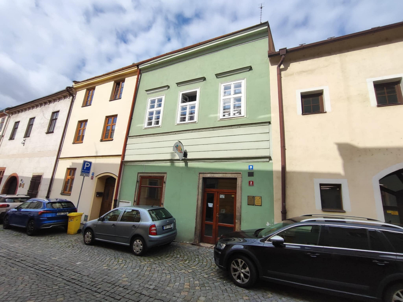 Pronájem obchodních prostor 150 m²