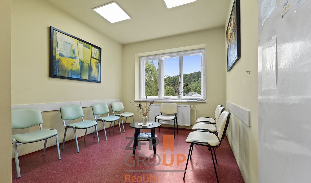 Prodej domu 1 200 m² s pozemkem 381 m², Náchod – náhled fotky 23
