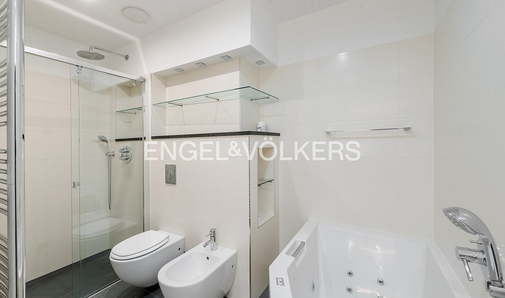 Pronájem bytu 6+kk 204 m², Praha – náhled fotky 14