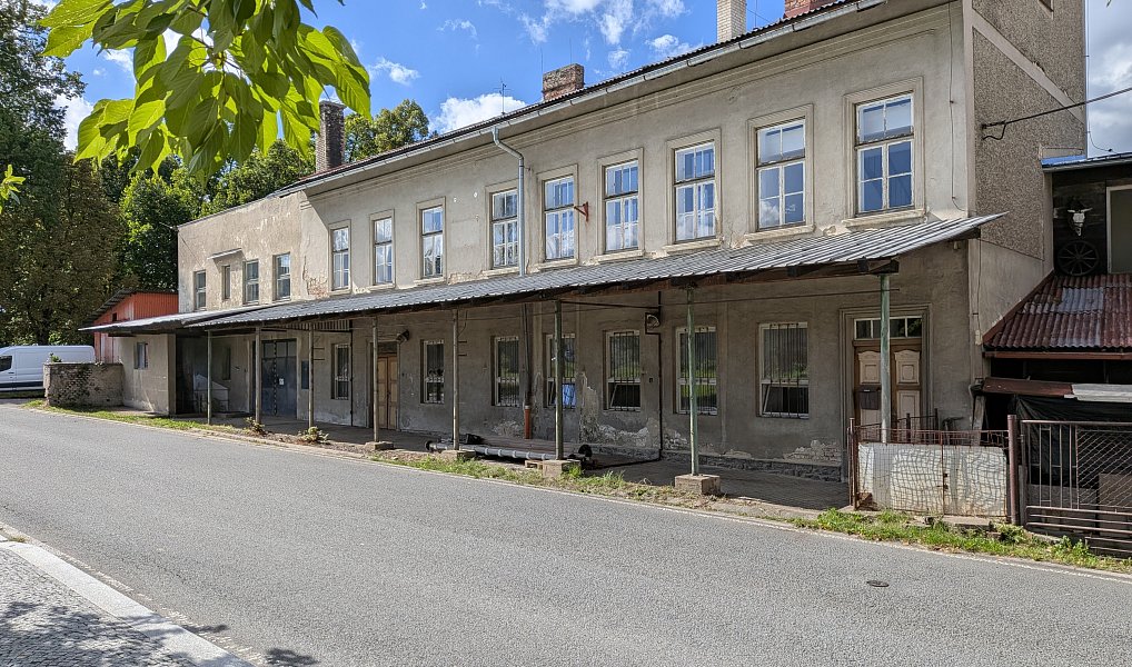 Prodej výrobních prostor 1 100 m², Králíky – náhled fotky 3
