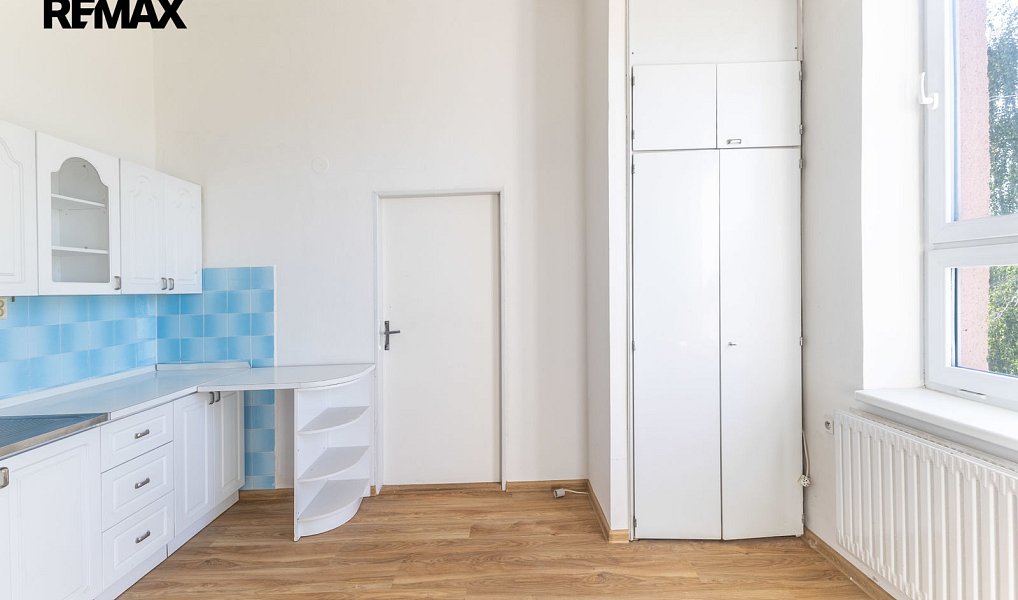 Prodej domu 700 m² s pozemkem 966 m², Jaroměř – náhled fotky 6