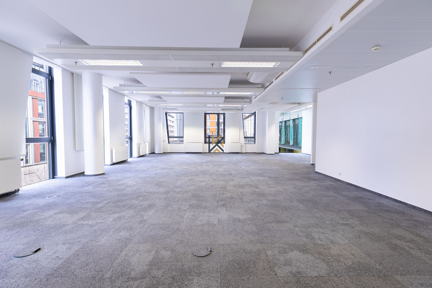Pronájem kanceláře 886 m² – fotografie 5