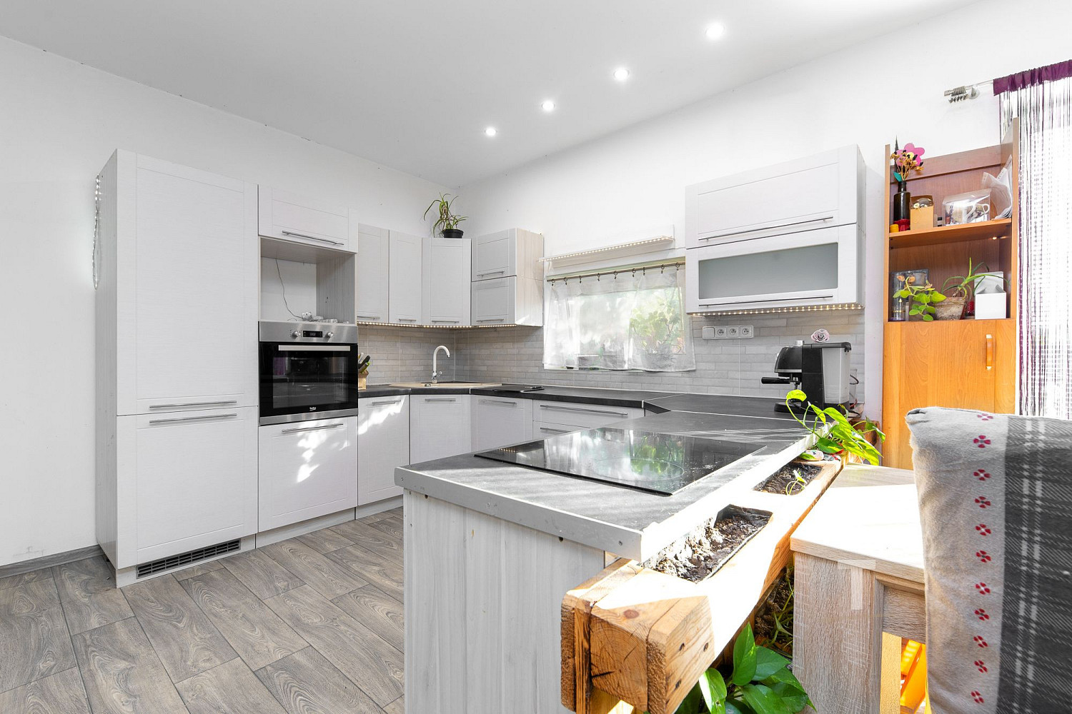 Prodej domu 154 m² s pozemkem 1 089 m² – fotografie 2